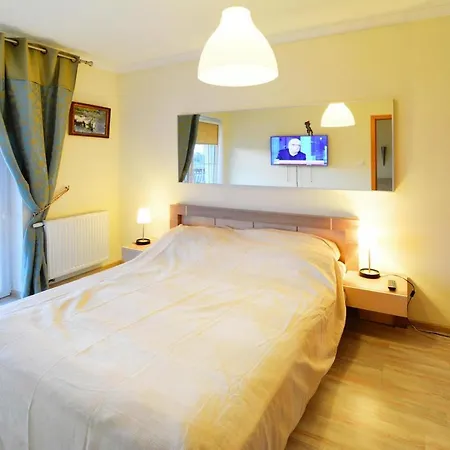 Prázdninový dům Comfortable With A Private Garden *