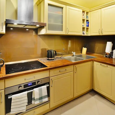 Prázdninový dům Comfortable With A Private Garden *