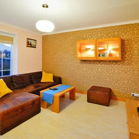 Vakantiehuis Comfortable With A Private Garden Grzybowo (West Pomeranian)