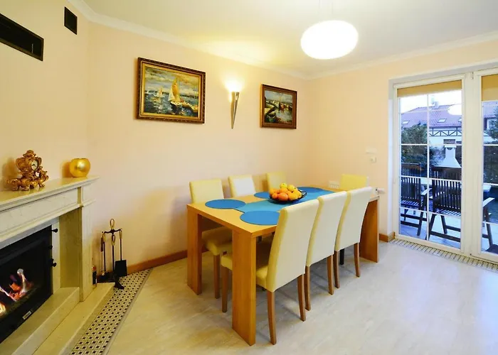 Prázdninový dům Comfortable With A Private Garden *